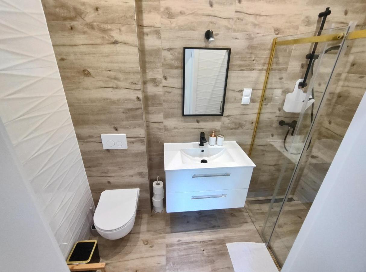 Apt Fiona4 Centrum700M Parking Bezplatny Monitorowany Salon Z Sypialnia Tv Lazienka Kuchnia Rekuperacja Карпач Екстериор снимка